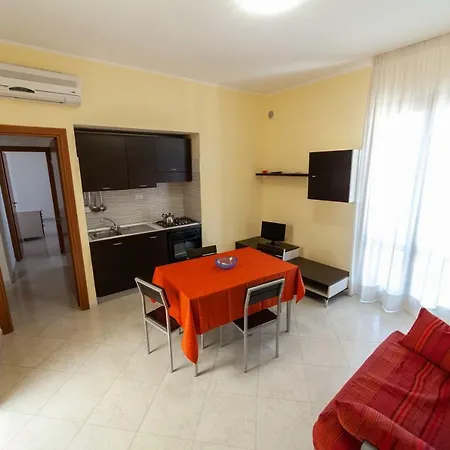 Holiday home Casa Vacanze Tridente *